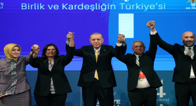 9 belediye başkanı AK Parti'ye katıldı