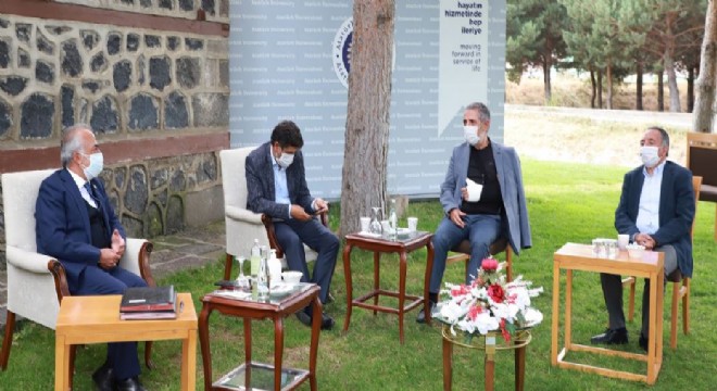 ATAUNİ'de tebrik trafiği