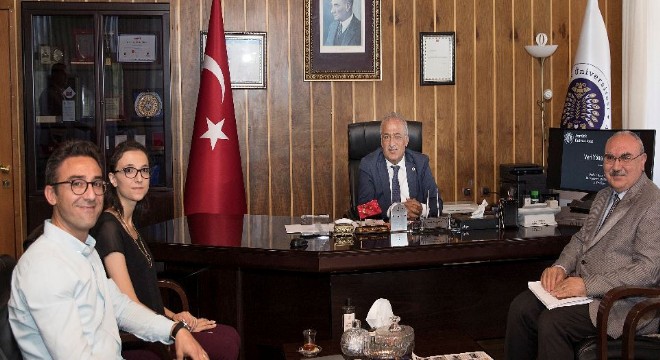 ATAUNİ'de  veri yönetimi yaklaşımı