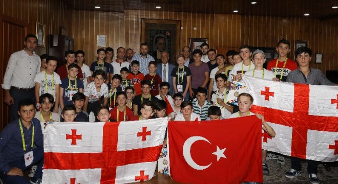 ATAUNİ'den Gürcistanlı öğrencilere Yaz Okulu