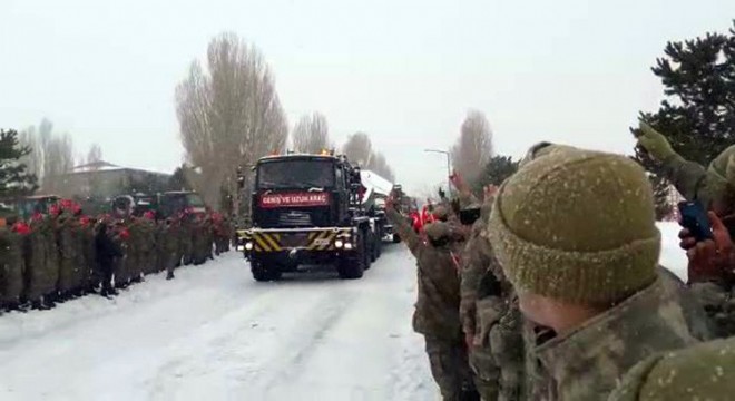Afrin'e tekbirlerle uğurlandılar