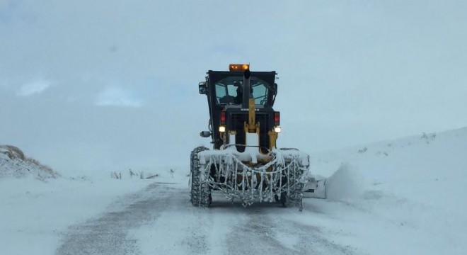 Aşkale'de kapanan köy yolları ulaşıma açılıyor