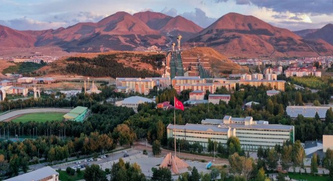 Atatürk Üniversitesi ilk 10'da