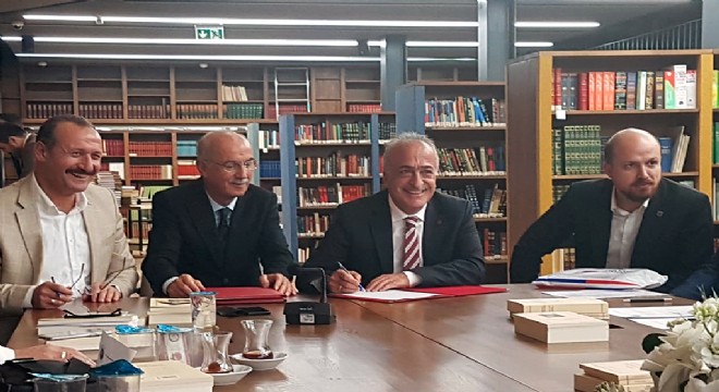 Atauni'den Fuat Sezgin'e vefa