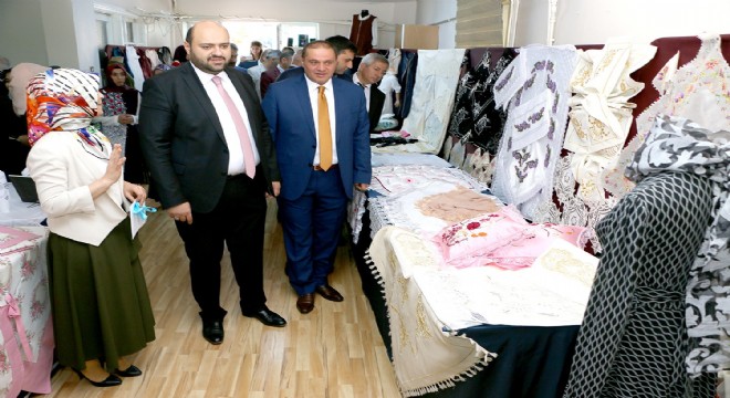 Aziziye'de el emeği göz nuru sergi