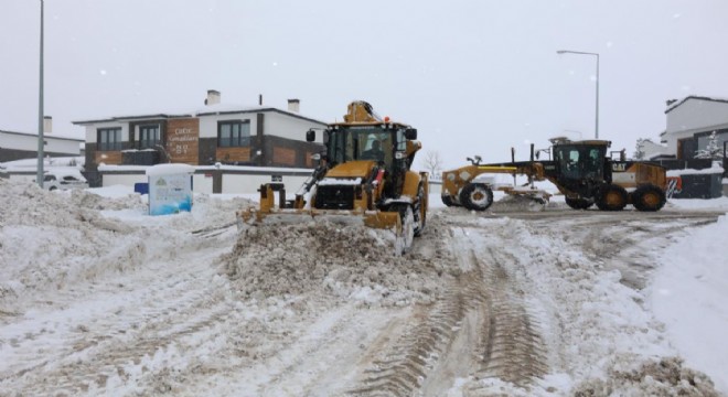 Aziziye'de karla mücadele seferberliği