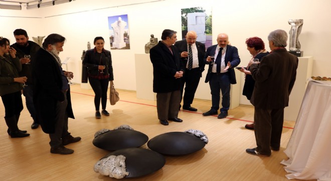 Bulat'ın sergisi ilgi odağı oldu