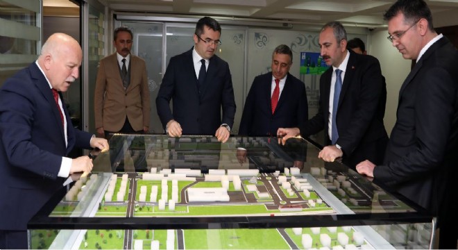 Büyükşehir Bakan Gül'ü ağırladı