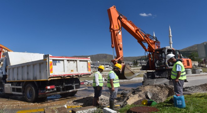 Büyükşehir Erzurum'un altyapısını yeniliyor