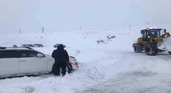 Büyükşehir ekipleri imdatlarına yetişti