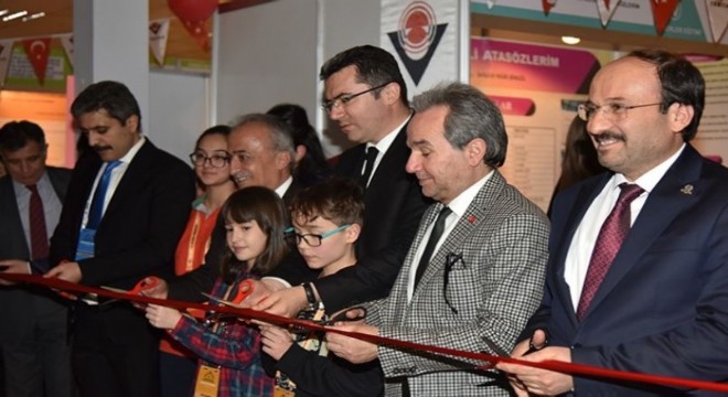 Çakmak'tan proje sahibi gençlere övgü