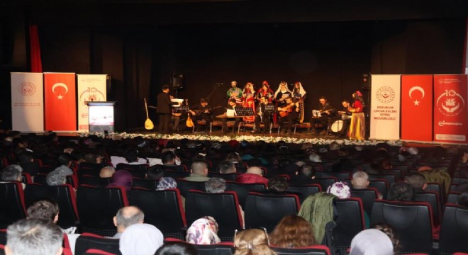 Çocuklardan duygu dolu türkü konseri
