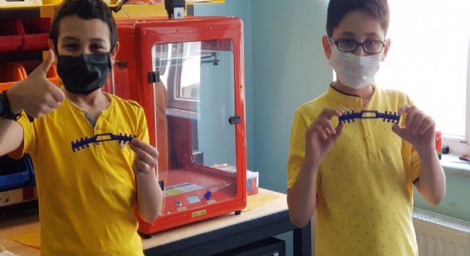Deneyap Atölyesi'nde maske aparatı üretiliyor