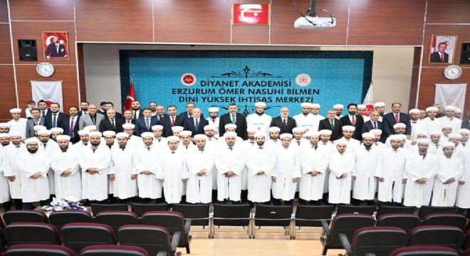 Diyanet Akademisi'nde mezuniyet heyecanı