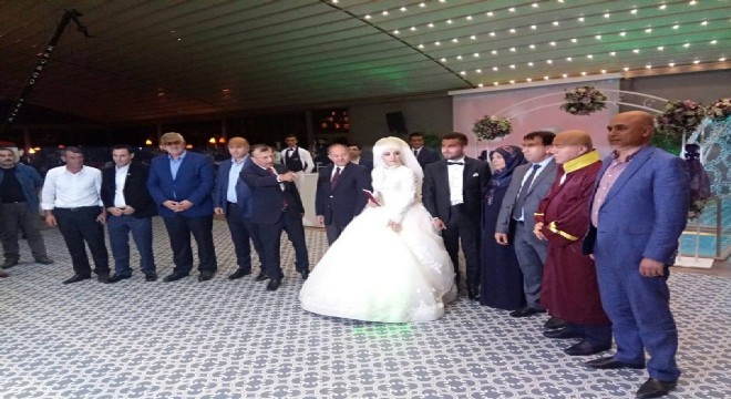 Doğan ve Burucu ailelerinin mutlu günü