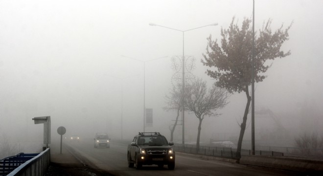 Doğu'da kar durdu, sis indi