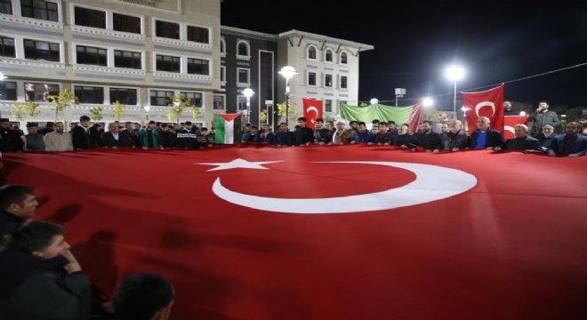 Doğu'da zulmü alkışlamayanlar kıyamdaydı
