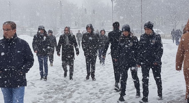 Doğuda kar geri döndü
