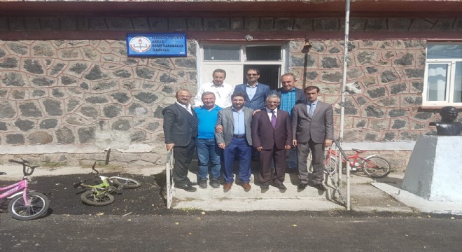 Eğitim Bir Sen'den öğrencilere kırtasiye desteği