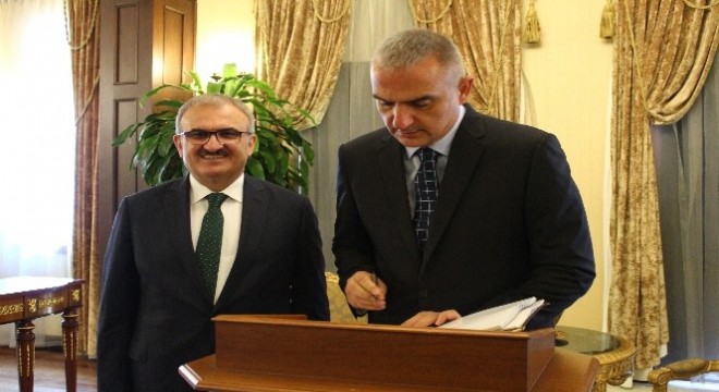 Ersoy'dan öğretmenlere müze müjdesi