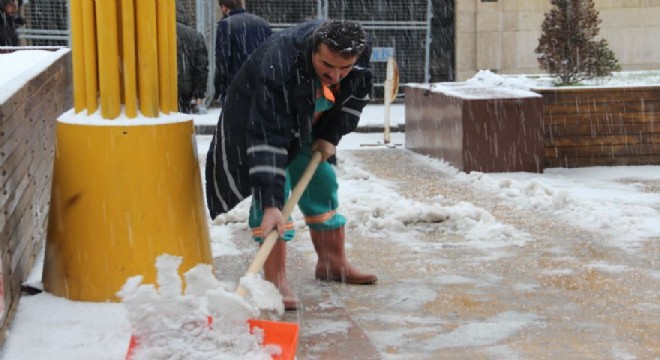 Erzurum'da dolu sürprizi