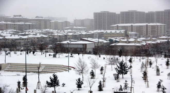 Erzurum'da hava sıcaklığı eksi 10 dereceye düştü