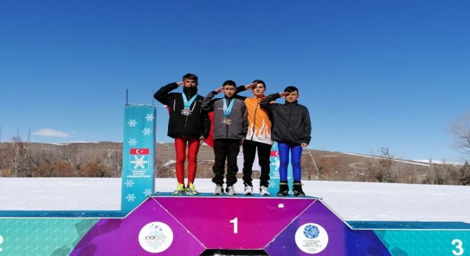 Erzurum'dan 2 madalya ile ayrıldılar