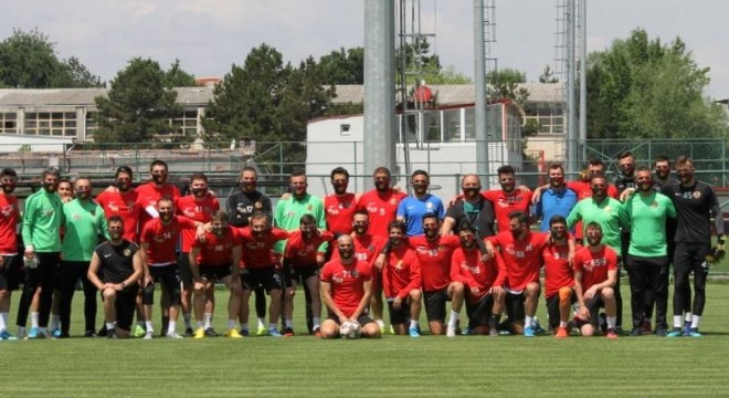 Eskişehirspor Erzurum'a 6 eksikle geliyor
