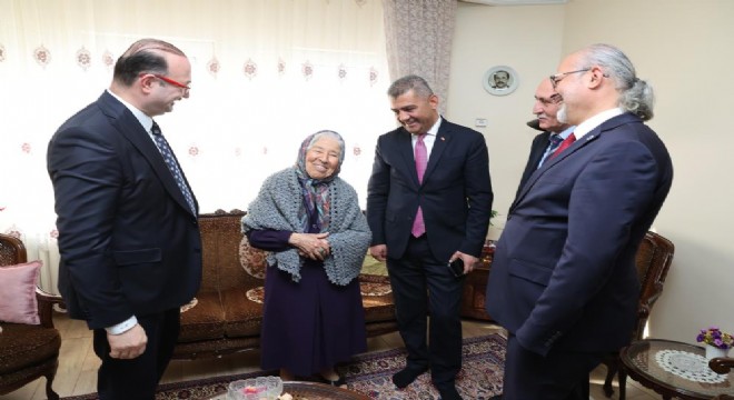 Hacımüftüoğlu'ndan öğretmenler günü ziyareti