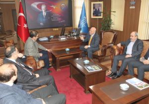 Sekmen: ‘Bu bir hizmet yarışıdır'