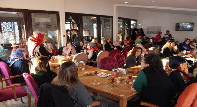 K.K. Kadın Meclisi Kadınlar Günü'nü kutladı