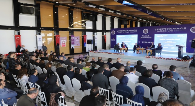 KUDAKAF'25'te Kariyer Yolculuğu Paneli