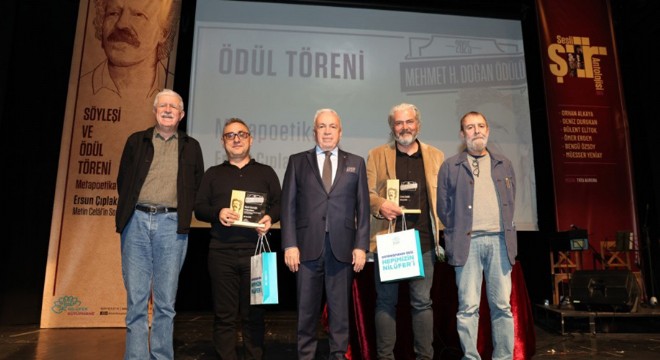 Kacıroğlu'na Edebiyat Eleştirisi Ödülü