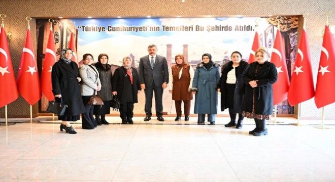 Kadın Meclisi'nden Çiftçi'ye ziyaret