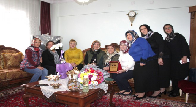 Kadın Meclisi öğretmenleri yalnız bırakmadı