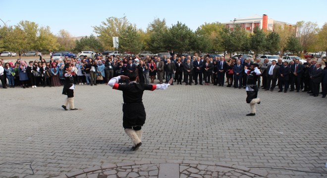 Kafkas Üniversitesi'nden Kafkasya Halk Kültürü kongresi