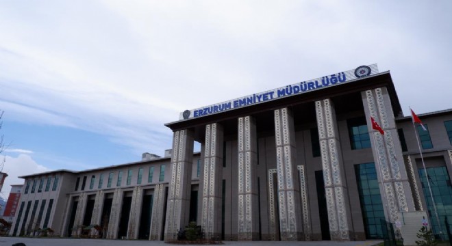 Kaza kurşunu ile arkadaşını yaraladı