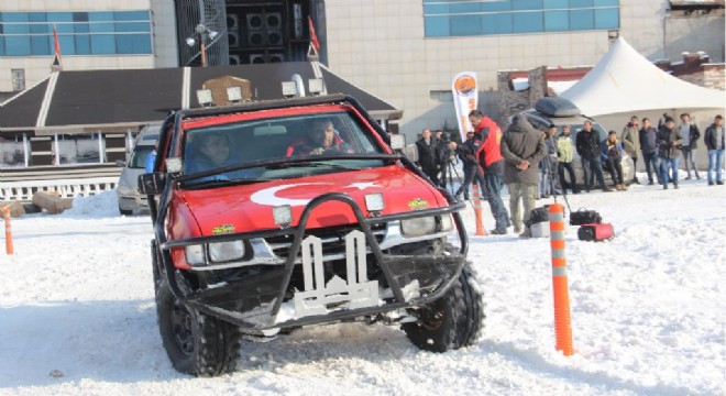 Kent Meydanında kış sporlarını tanıttılar