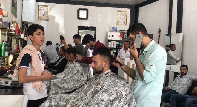 Kuaförlerde bayram yoğunluğu