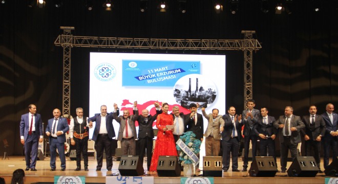 Küçükçekmece'de 12 Mart coşkusu