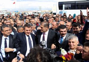 MHP adayları Erzurum'a döndü