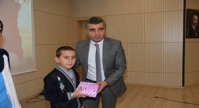 Oltu'da Milli Şaire vefa
