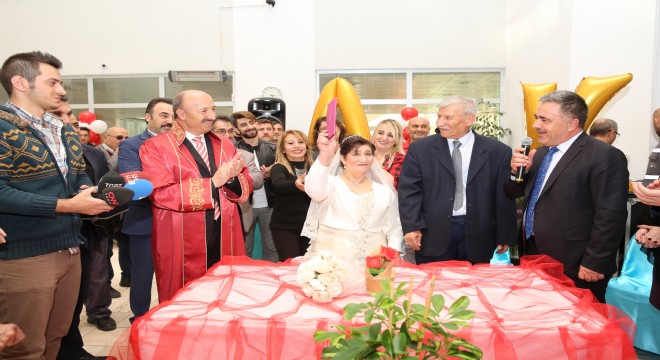 Mutluluğu huzurevinde buldular