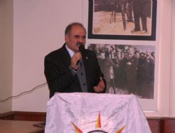 AK Parti Narman'da toplandı