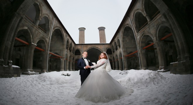 Nikahtan önce referandum için 'evet' dediler