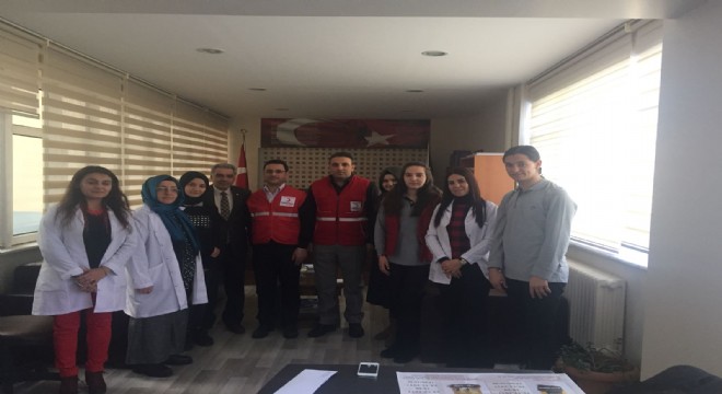 Öğrencilerden Kızılay'a bağış
