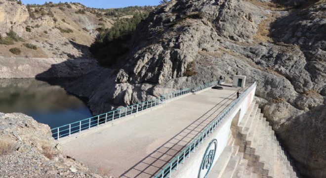 Oltu'da 6 bin 860 dekar arazi suyla buluşacak