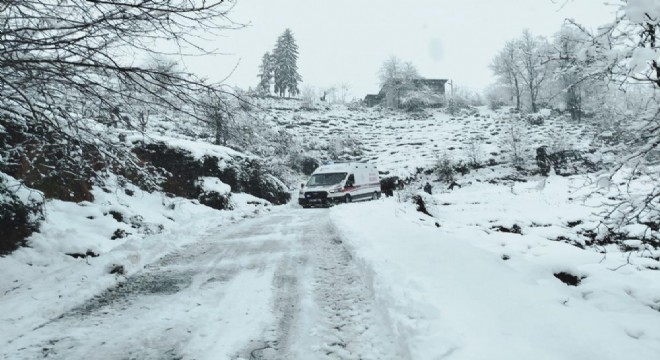 Oltu'da taşımalı eğitime kar engeli