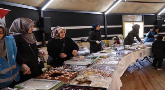 Oltu'da Filistin için hayır çarşısı açıldı