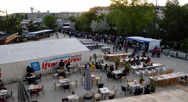 Palandöken Belediyesi'nden iftar sofrası